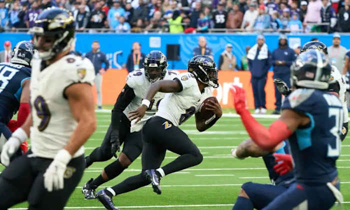 Baltimore Ravens quarterback Lamar Jackson won the NFL MVP in 2019 by a unanimous vote.